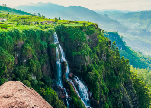 <img src="https://tgsnoble.com/wp-content/uploads/2024/04/Mask-group-6.png" style="width:30px";> Gerandi Ella Falls, Sri Lanka